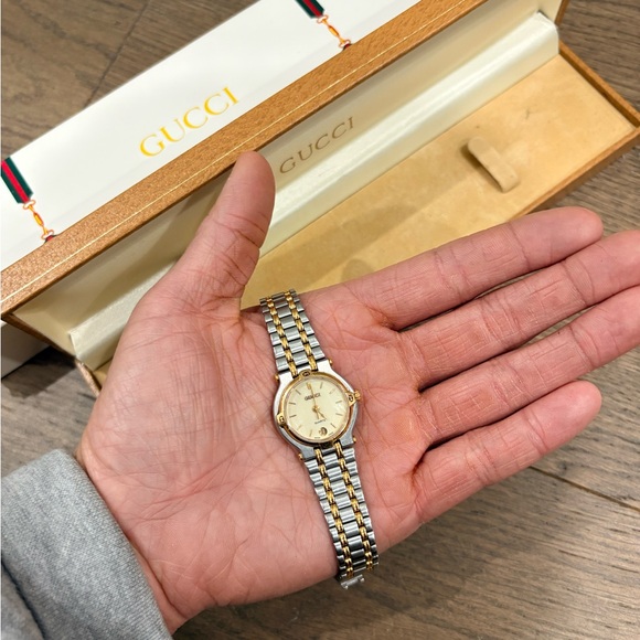 Gucci Two-Tone Silver and Gold Ladies’ Bracelet Watch - Picture 5 of 15